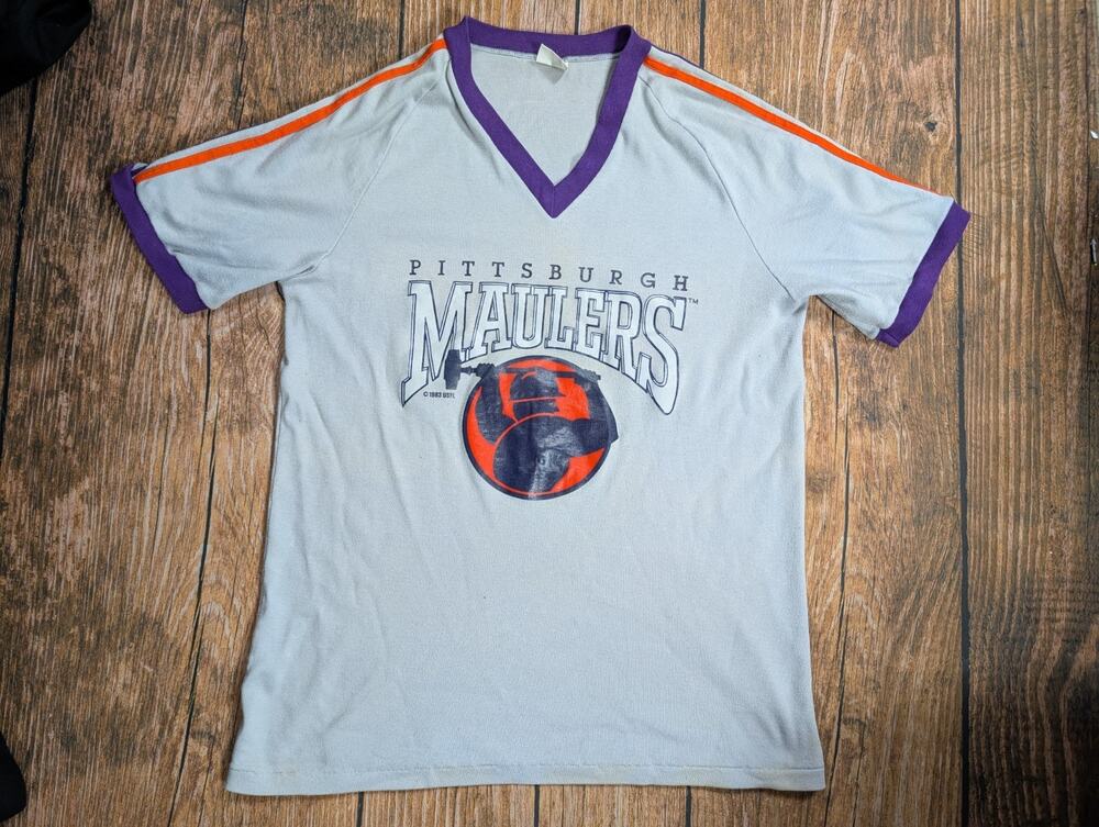 Pittsburgh Maulers 1983 USFL Broderick Brand T-Shirt Men's Large Striped Vneck